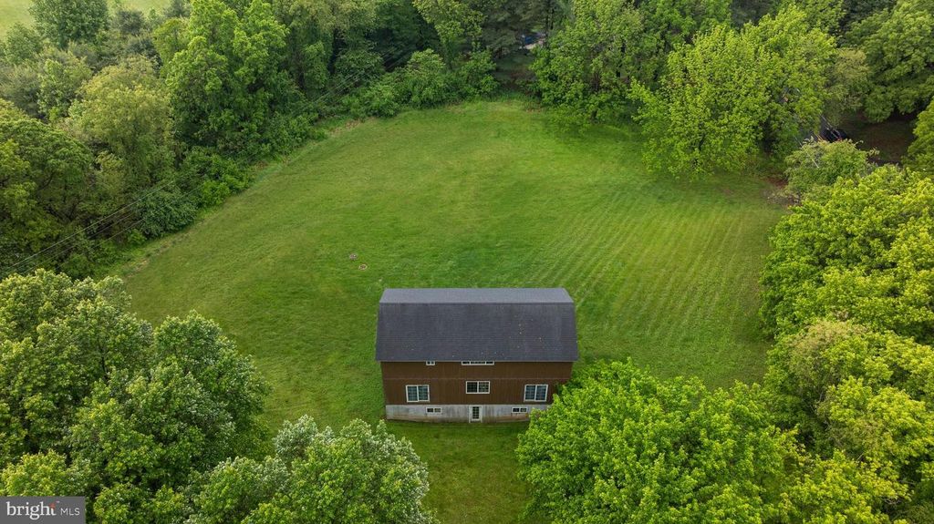 Image 9 of property listing at 3615 JARRETTSVILLE PIKE, Monkton, MD 21111