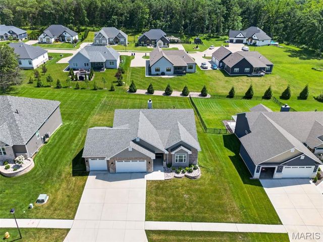 106 Stone Canyon Boulevard, Foristell, MO 63348