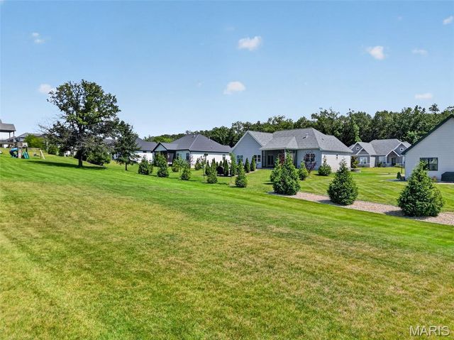 106 Stone Canyon Boulevard, Foristell, MO 63348