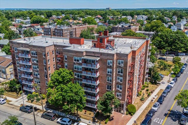 3425 150th Pl 4D, Flushing, NY 11354