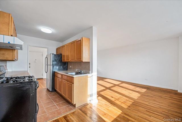 3425 150th Pl 4D, Flushing, NY 11354