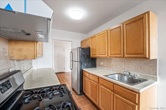 3425 150th Pl 4D, Flushing, NY 11354