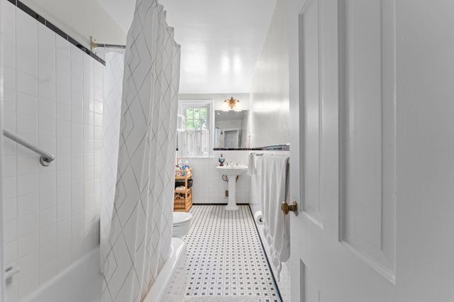 5121 BALTAN RD, Bethesda, MD 20816