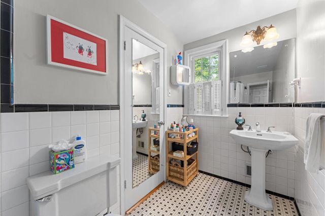 5121 BALTAN RD, Bethesda, MD 20816