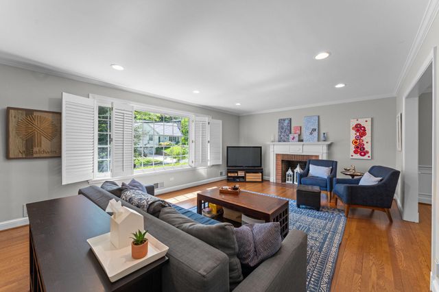 5121 BALTAN RD, Bethesda, MD 20816