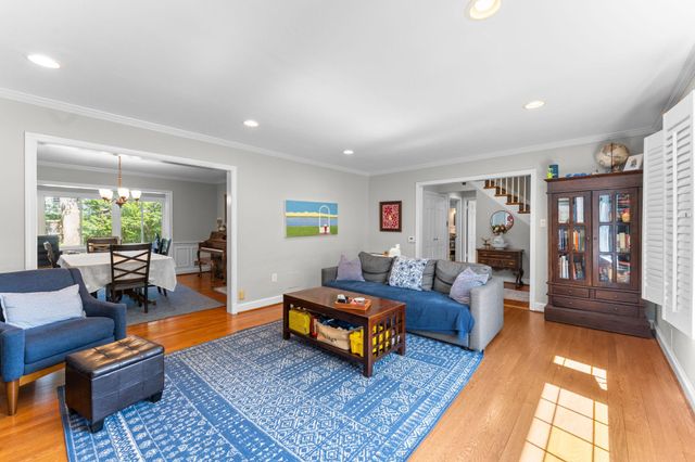 5121 BALTAN RD, Bethesda, MD 20816