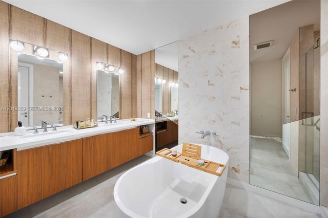1228 Anastasia Avenue 304, Coral Gables, FL 33134