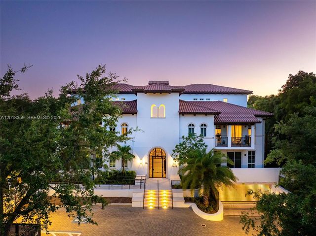 1228 Anastasia Avenue 304, Coral Gables, FL 33134