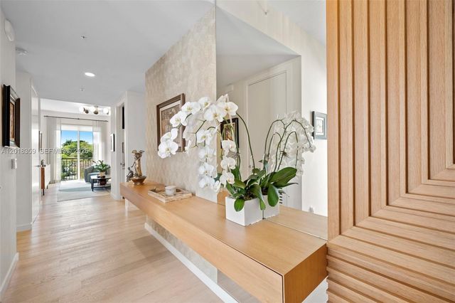 1228 Anastasia Avenue 304, Coral Gables, FL 33134
