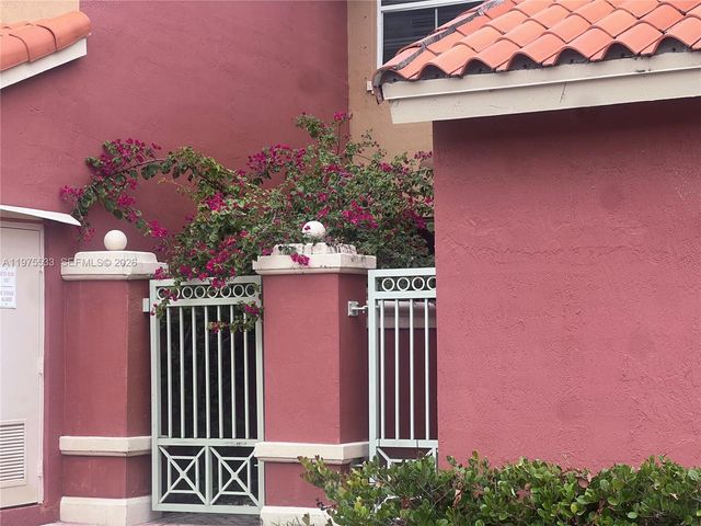 6104 NW 114th Pl 213, Doral, FL 33178