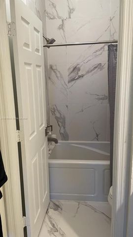 6104 NW 114th Pl 213, Doral, FL 33178