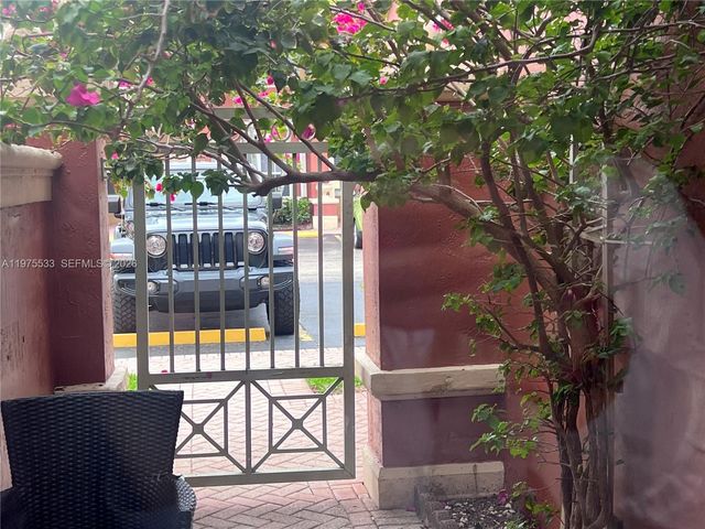 6104 NW 114th Pl 213, Doral, FL 33178