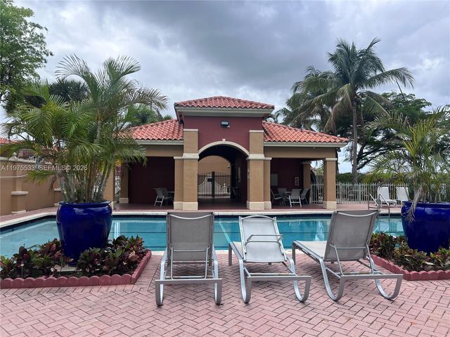 6104 NW 114th Pl 213, Doral, FL 33178