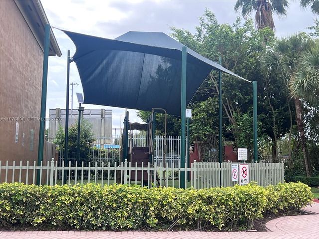 6104 NW 114th Pl 213, Doral, FL 33178