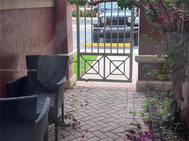 6104 NW 114th Pl 213, Doral, FL 33178