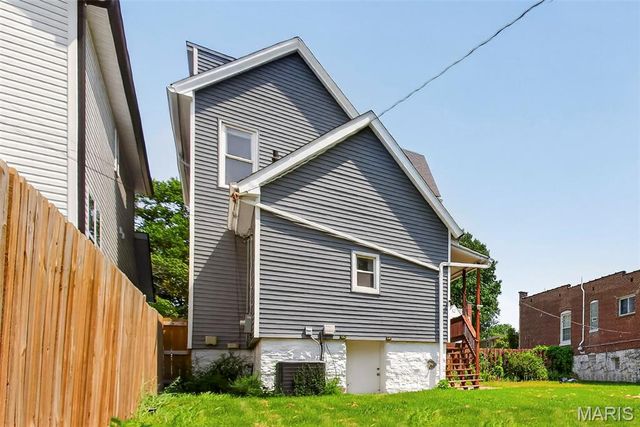 5612 Arthur Avenue, St Louis, MO 63139