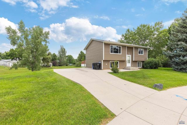 3904 HAMPTON CT, Rapid City, SD 57701