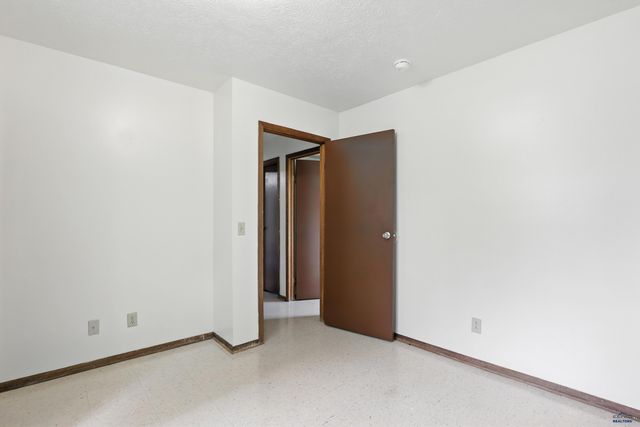 3904 HAMPTON CT, Rapid City, SD 57701
