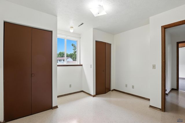 3904 HAMPTON CT, Rapid City, SD 57701