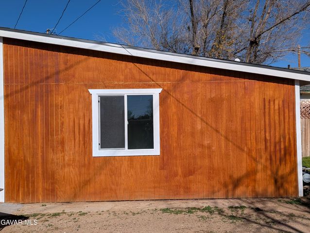 15820 N Street, Mojave, CA 93501