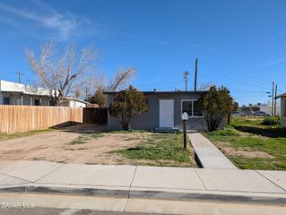 15820 N Street, Mojave, CA 93501