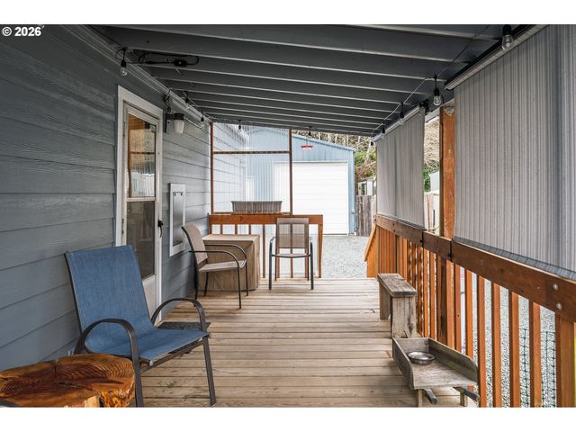 648 S EASY St, Rockaway Beach, OR 97136
