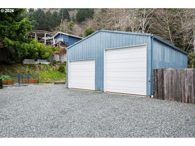 648 S EASY St, Rockaway Beach, OR 97136