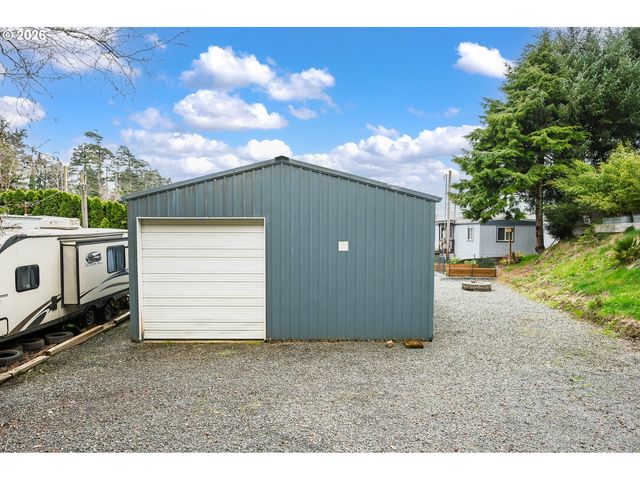 648 S EASY St, Rockaway Beach, OR 97136
