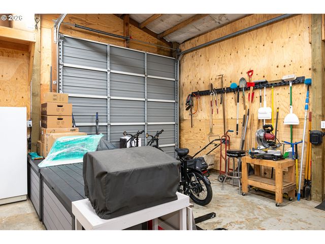 648 S EASY St, Rockaway Beach, OR 97136
