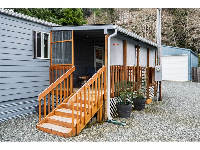 648 S EASY St, Rockaway Beach, OR 97136