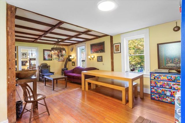 21 County Road, Pownal, VT 05261