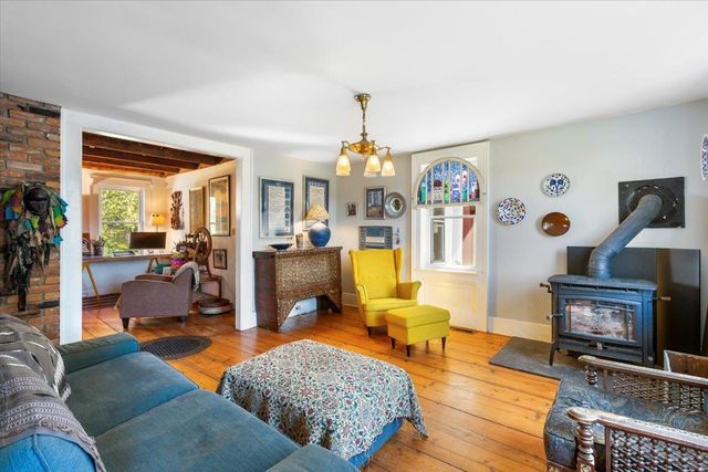 21 County Road, Pownal, VT 05261