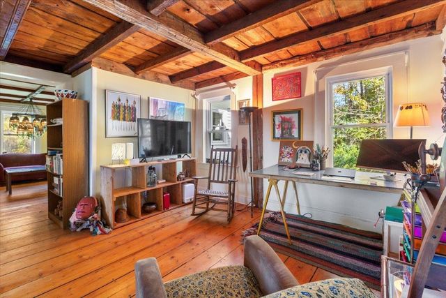 21 County Road, Pownal, VT 05261