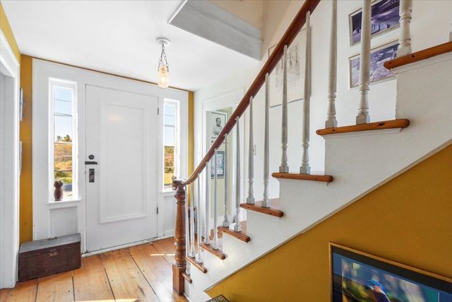 21 County Road, Pownal, VT 05261