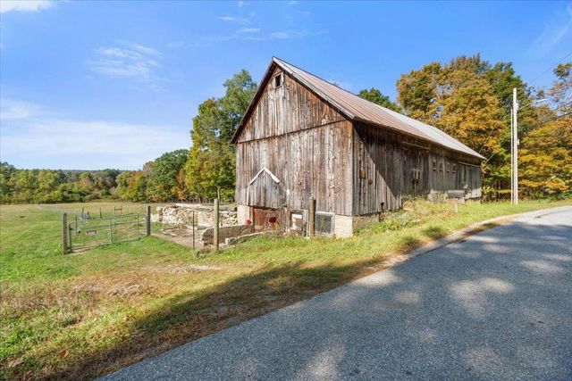 21 County Road, Pownal, VT 05261