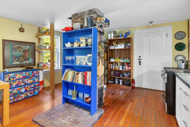 21 County Road, Pownal, VT 05261