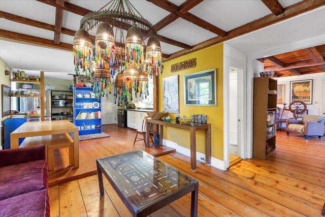 21 County Road, Pownal, VT 05261