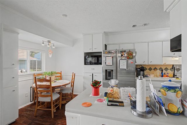 2009 Charleston Drive, Bedford, TX 76022