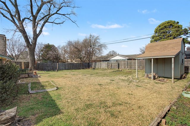 2009 Charleston Drive, Bedford, TX 76022