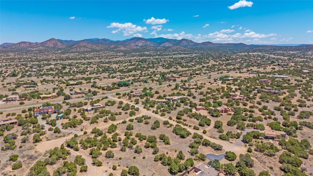 1 Manzano Court, Santa Fe, NM 87508