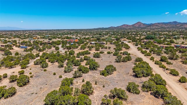 1 Manzano Court, Santa Fe, NM 87508