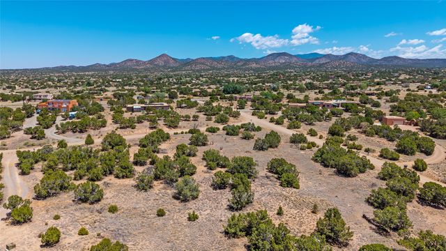 1 Manzano Court, Santa Fe, NM 87508