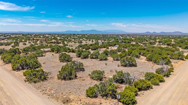 1 Manzano Court, Santa Fe, NM 87508