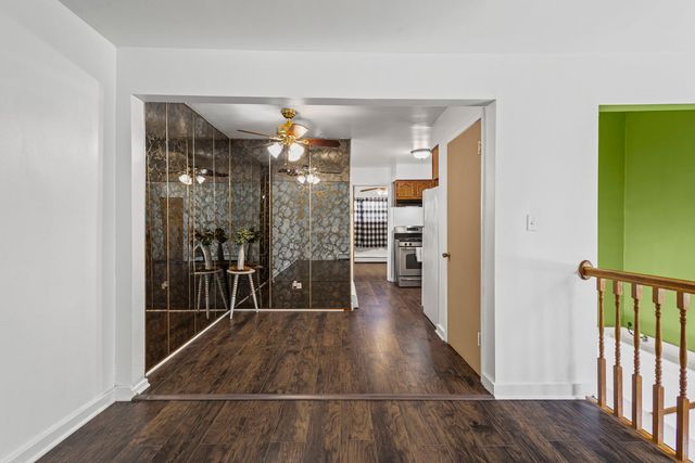 44 King Arthur Court 7, Northlake, IL 60164