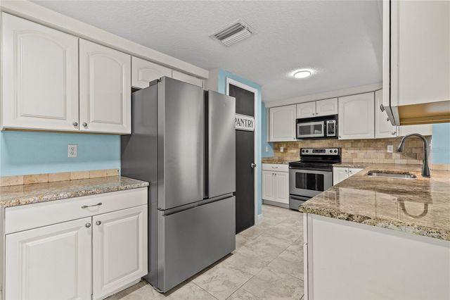 8519 ARROWHEAD DRIVE, Hudson, FL 34667