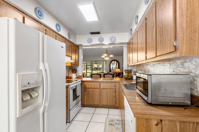 9709 NW 16th Street, Pembroke Pines, FL 33024