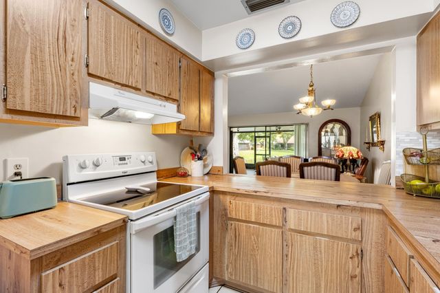 9709 NW 16th Street, Pembroke Pines, FL 33024