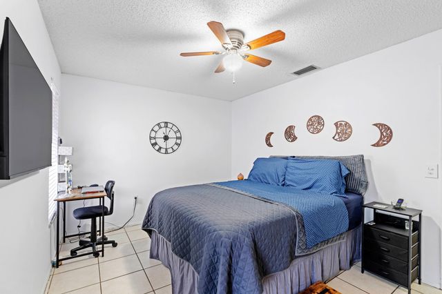 9709 NW 16th Street, Pembroke Pines, FL 33024