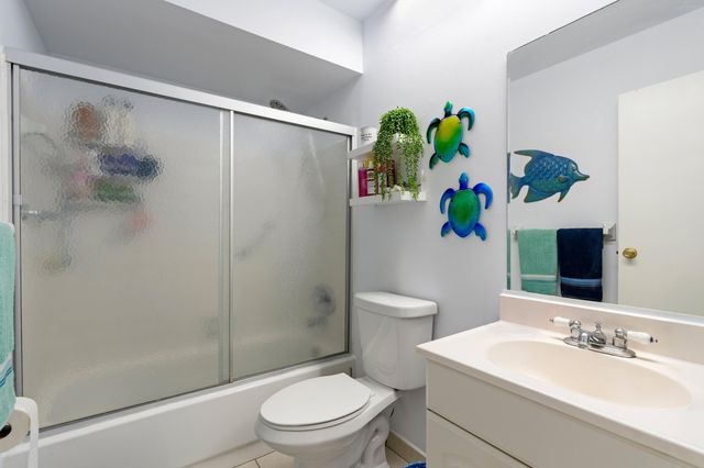9709 NW 16th Street, Pembroke Pines, FL 33024