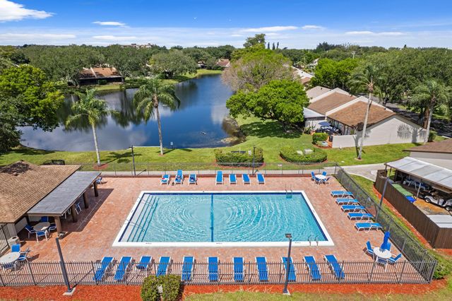 9709 NW 16th Street, Pembroke Pines, FL 33024